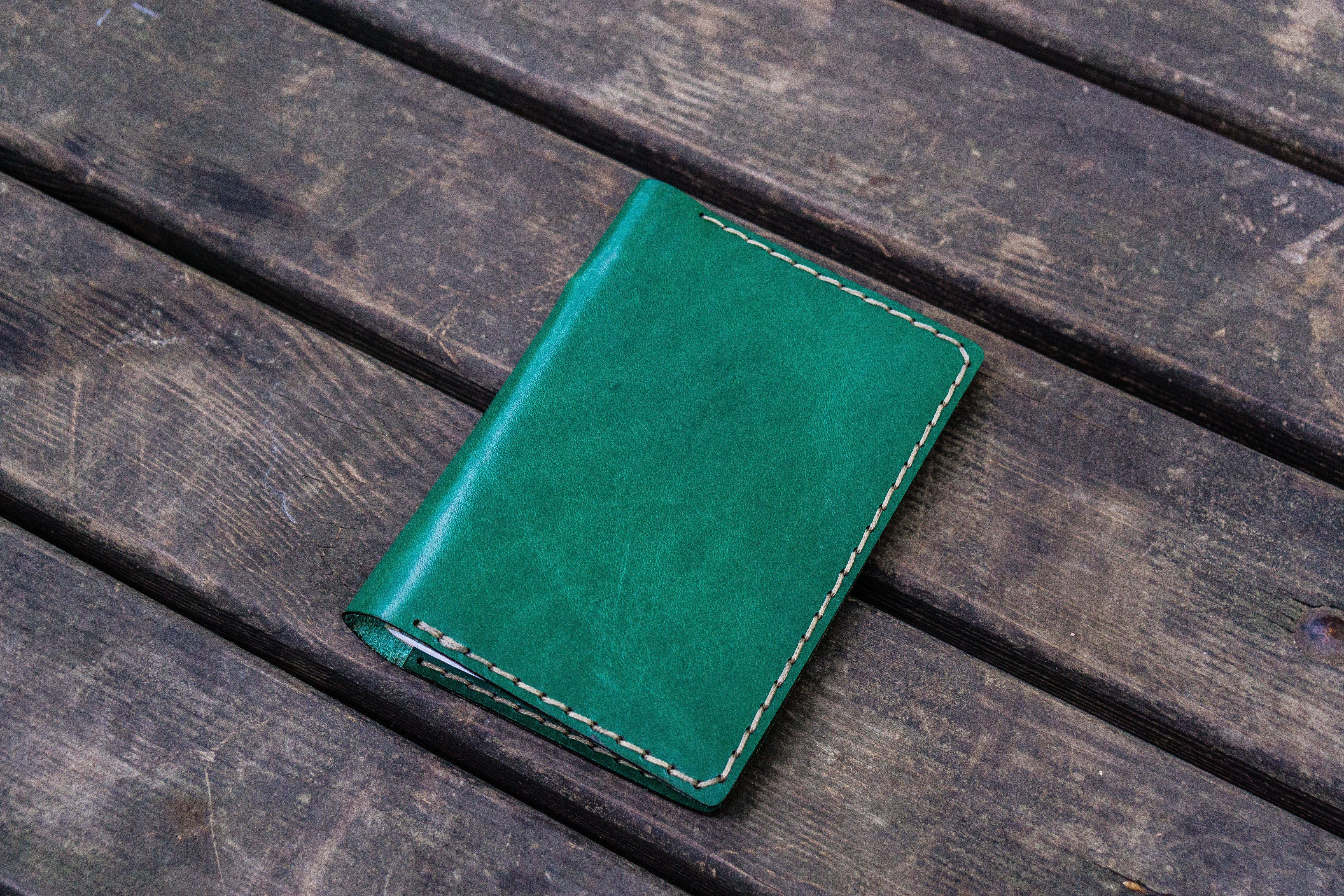 No.33 Personalized Leather Field Notes Cover - Green